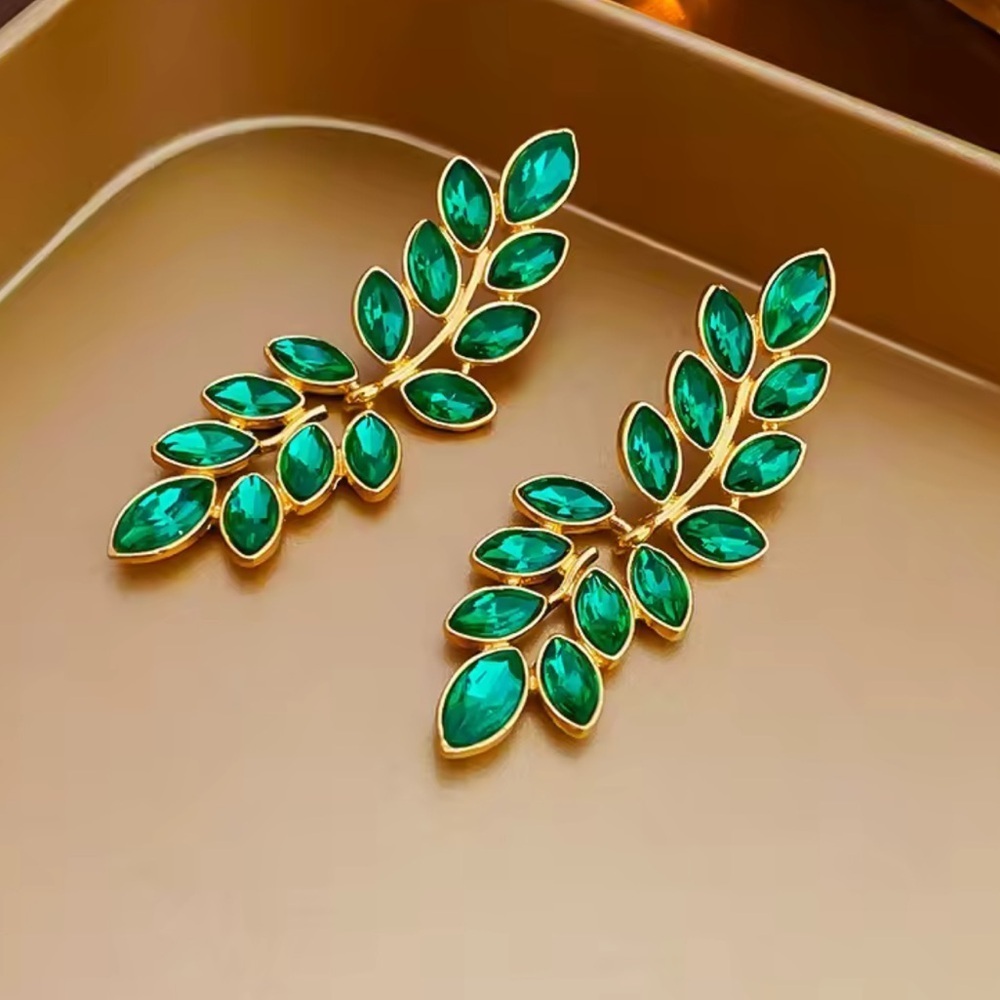 Vintage Green Leaf Gold Elegant Earrings